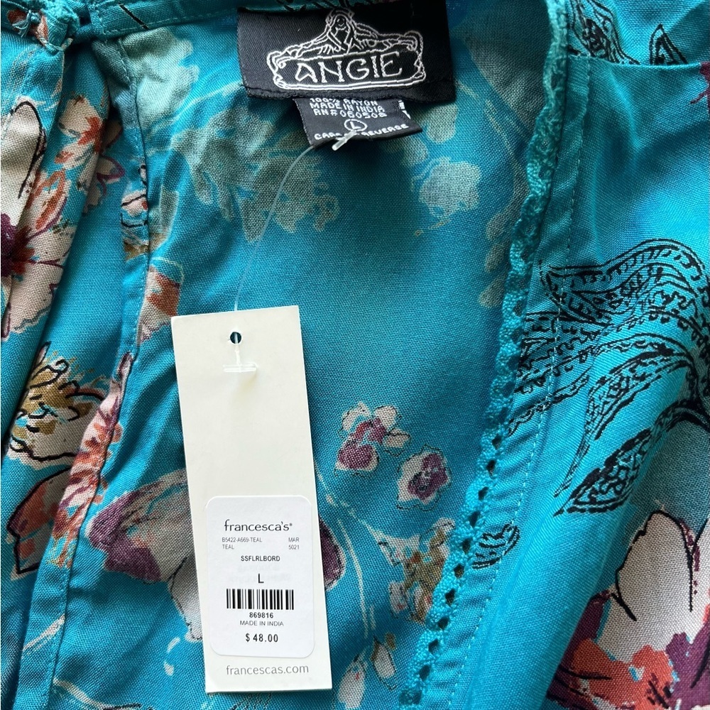 Francesca’s Collection Romper. Large. Belt is missing. - Picture 11 of 14